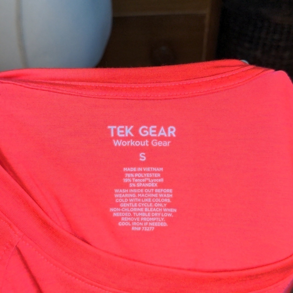 Tek Gear Tencel Athletic Shirt Barbie Theme Short Sleeve Tshirt Size Small NWT - Picture 12 of 14